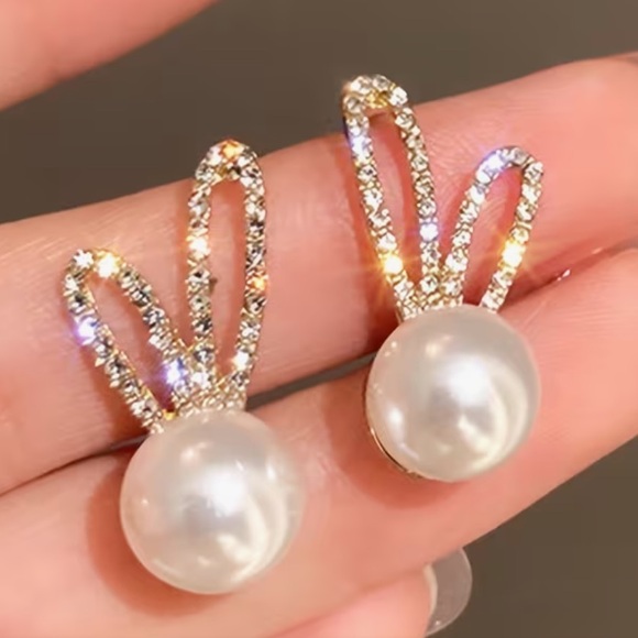 Jewelry - New Easter Pearl and Crystal Bunny Earrings